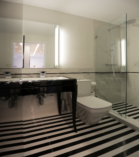 Madhvani Residence: The Highpoint in Murray Hill